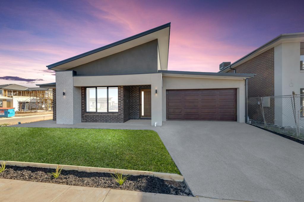 32 Snipe Dr, Strathtulloh, VIC 3338