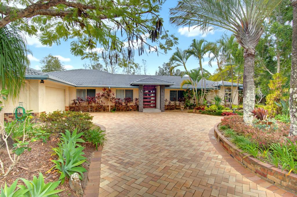 13 GWYDIR CT, HELENSVALE, QLD 4212
