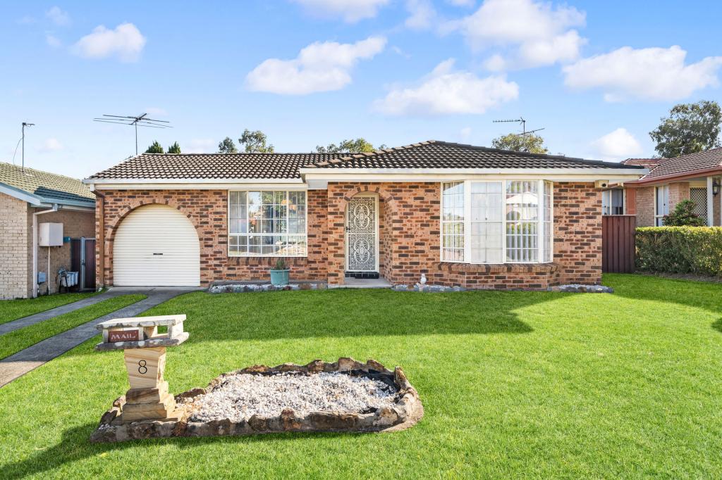 8 Arnold Ave, Green Valley, NSW 2168