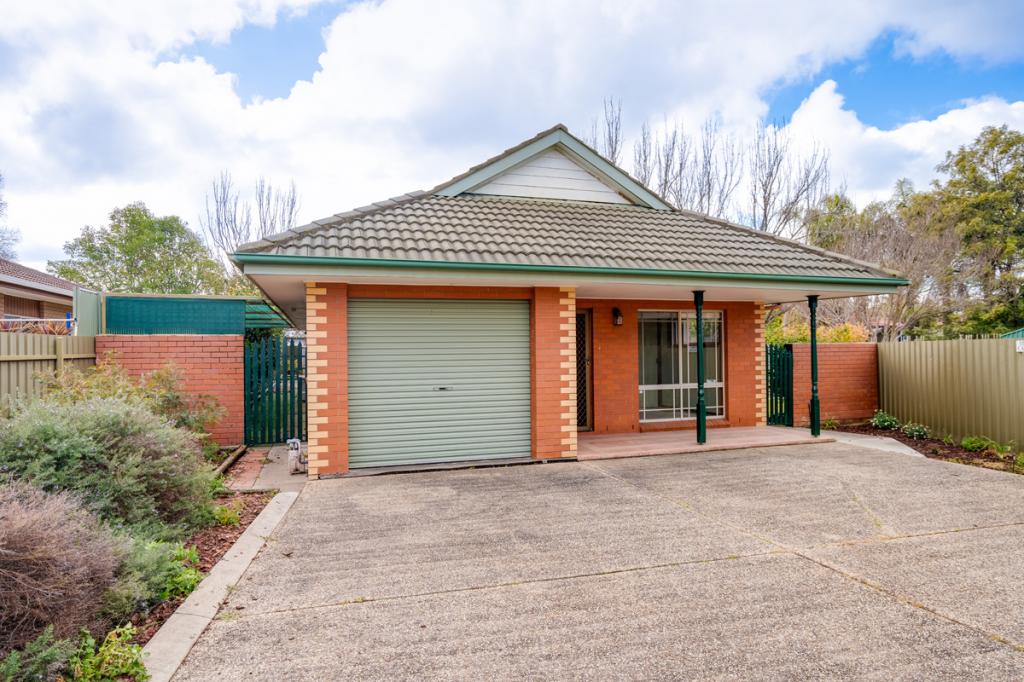 2/540 MARGARET PL, LAVINGTON, NSW 2641