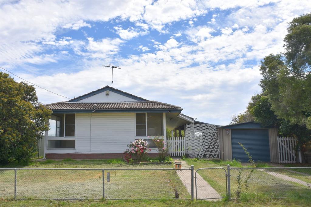 3 Delander Cres, Moree, NSW 2400