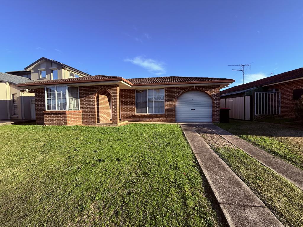 18 Werona Ave, Claremont Meadows, NSW 2747