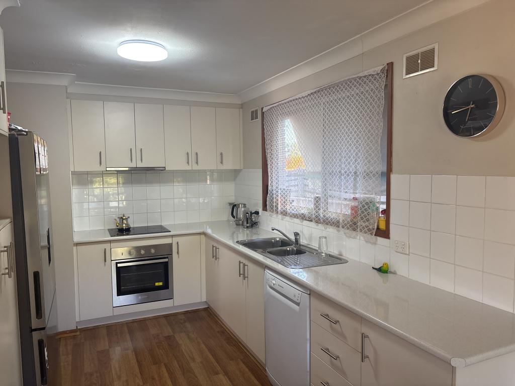 67 Brunskill Rd, Lake Albert, NSW 2650