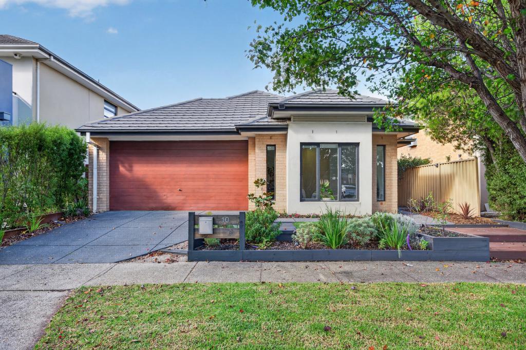 10 Westerfolds Tce, Caroline Springs, VIC 3023