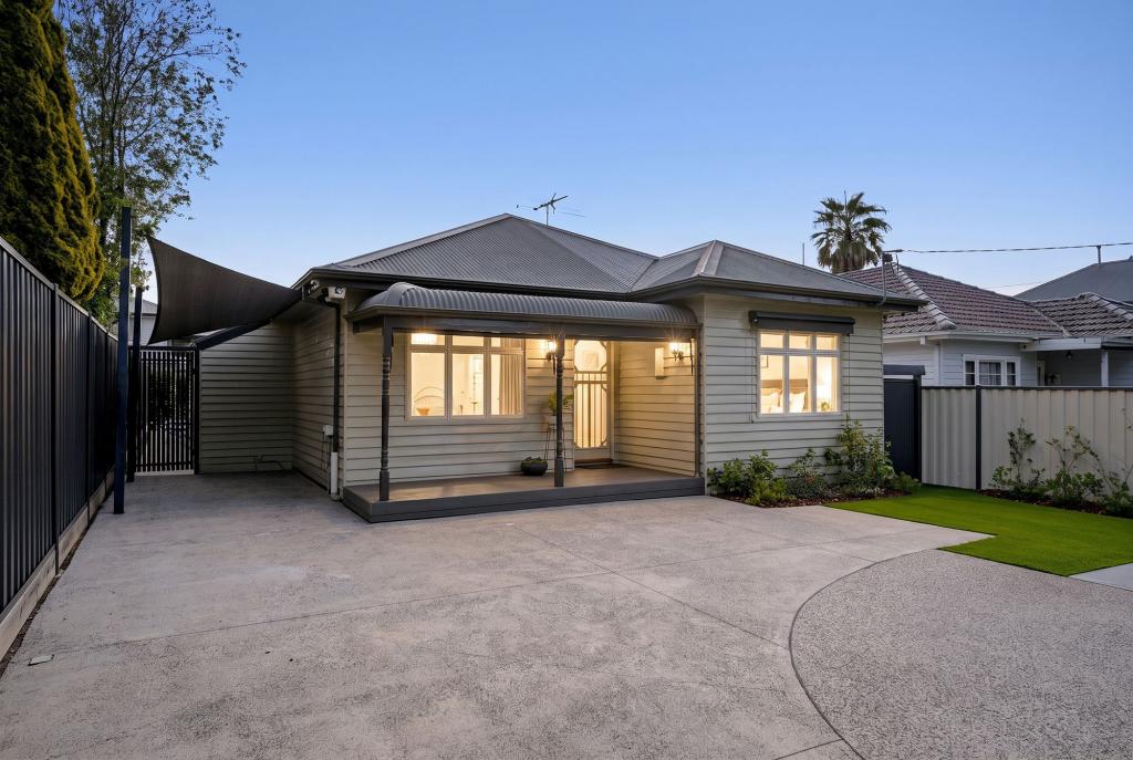 135 Johnston St, Newport, VIC 3015
