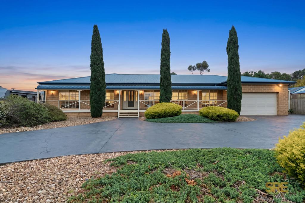 5 MCBURNIE DR, KURUNJANG, VIC 3337