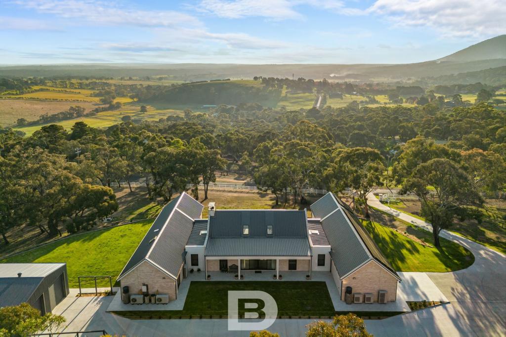 13 Cooraminta Cres, New Gisborne, VIC 3438