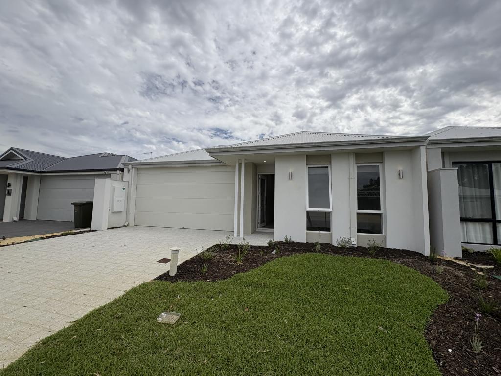 10 Arrowsmith Loop, South Guildford, WA 6055