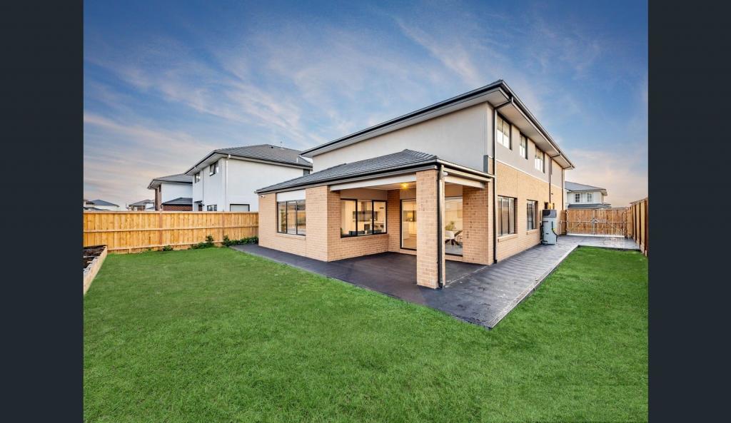 3 Brodribb Rd, Clyde North, VIC 3978