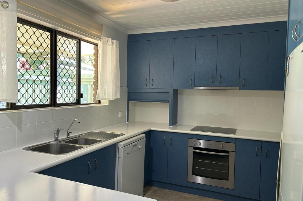81 Boles St, West Gladstone, QLD 4680