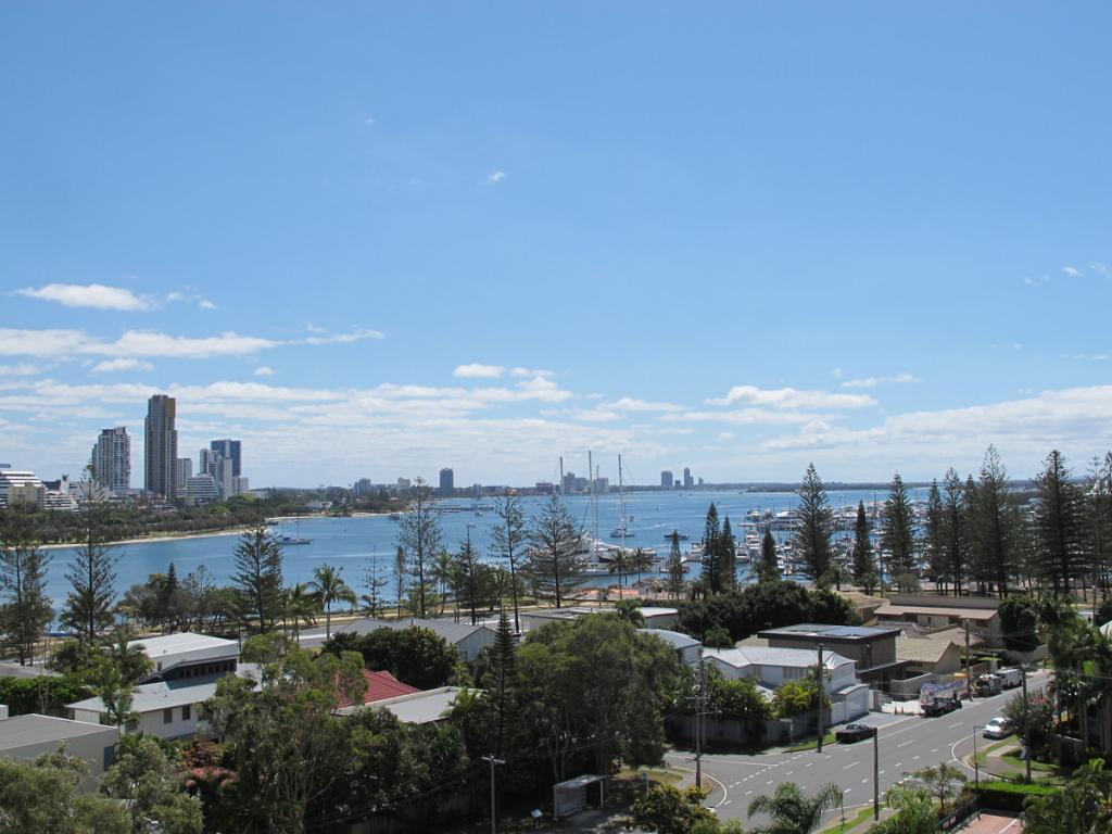 2074/1 Lennie Ave, Main Beach, QLD 4217