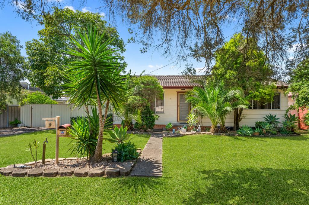 5 Denzil Ave, St Clair, NSW 2759