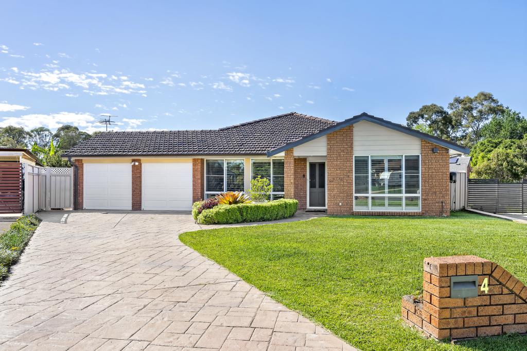 4 Raleigh Cl, St Clair, NSW 2759
