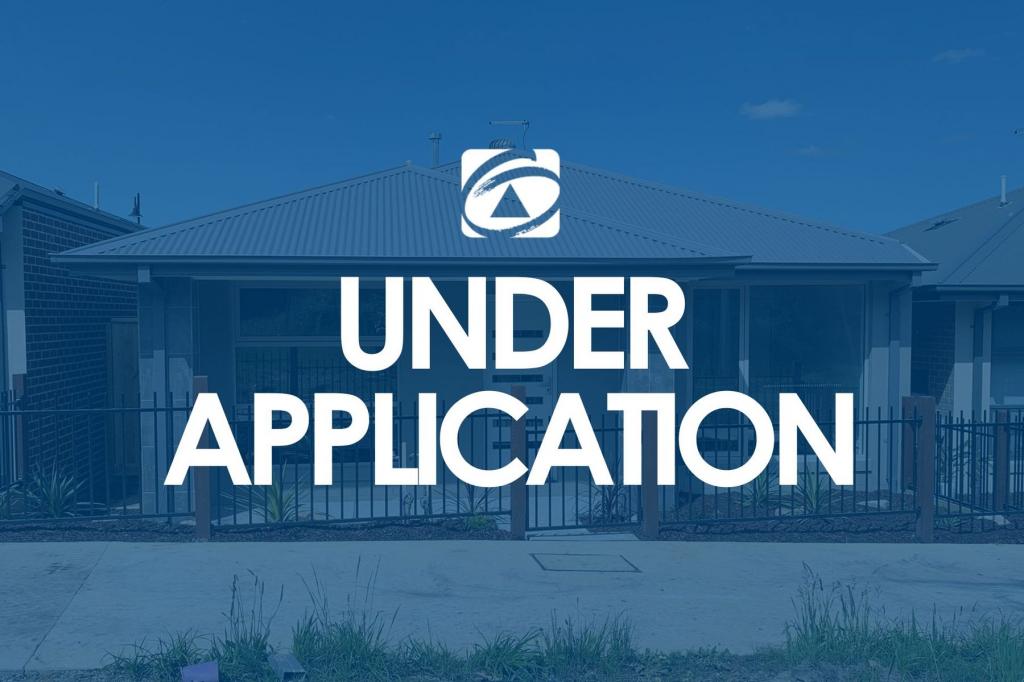 8b Whiteside Rd, Officer, VIC 3809