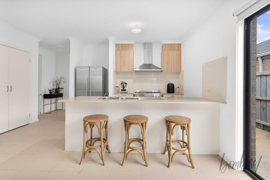 10 MEDIAN GRA, DONNYBROOK, VIC 3064