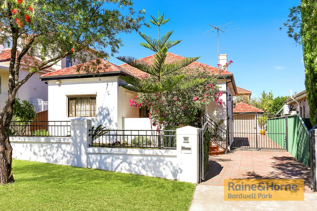 8 HANSEN AVE, EARLWOOD, NSW 2206