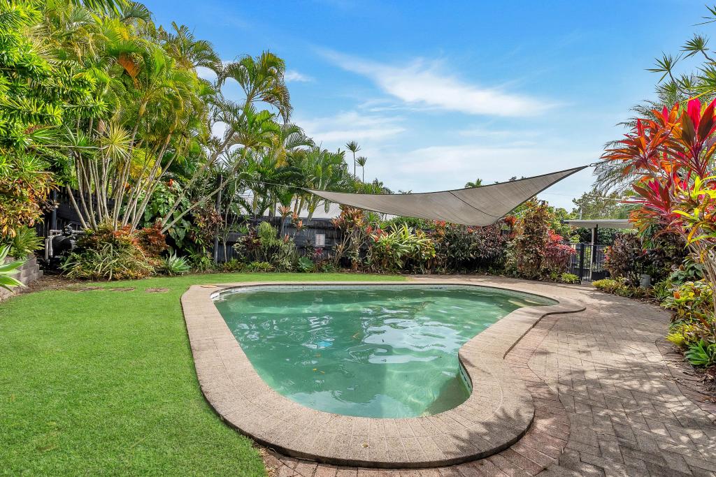 2 Queenscliff Cl, Kewarra Beach, QLD 4879