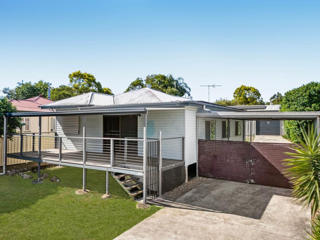 18 Cemetery Rd, Ipswich, QLD 4305