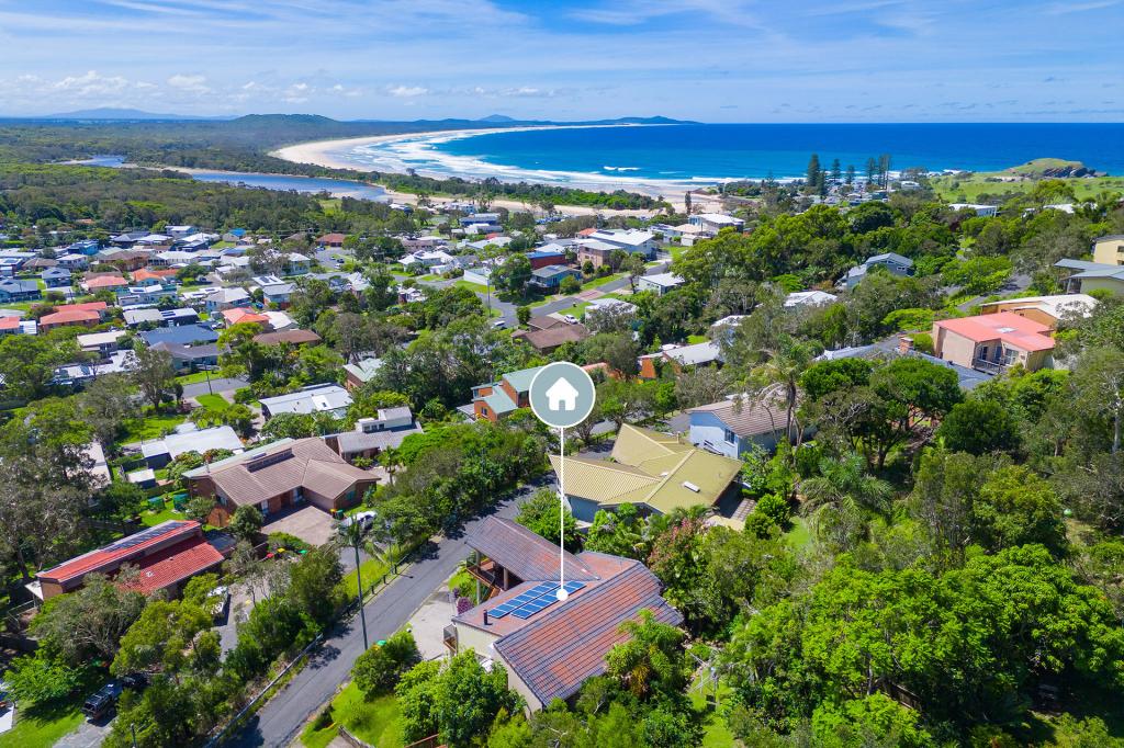 16 Noongah Tce, Crescent Head, NSW 2440