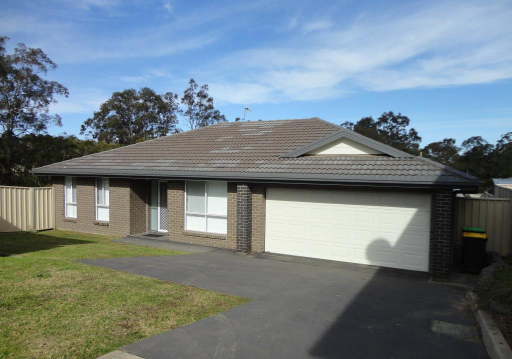 10 Kelat Ave, Wadalba, NSW 2259