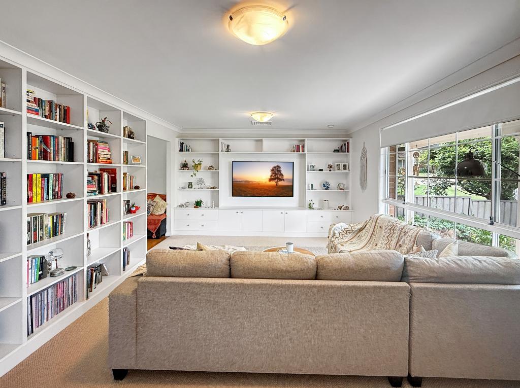 3 HILDERLEIGH CL, FAULCONBRIDGE, NSW 2776