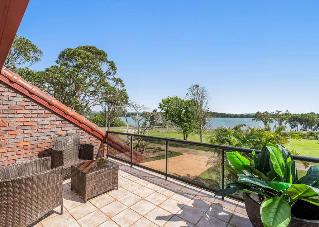 858 River Dr, Empire Vale, NSW 2478