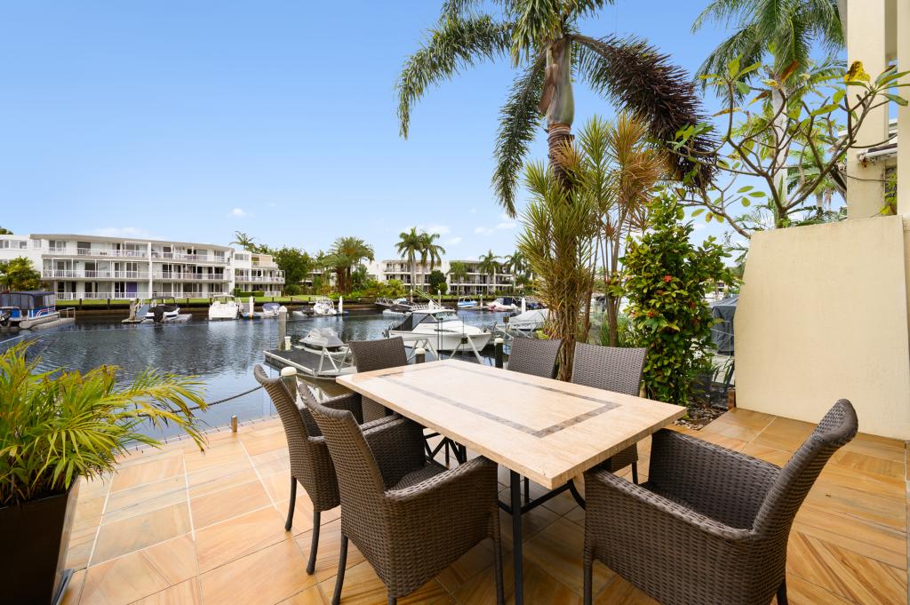 15/3 Lee Rd, Runaway Bay, QLD 4216