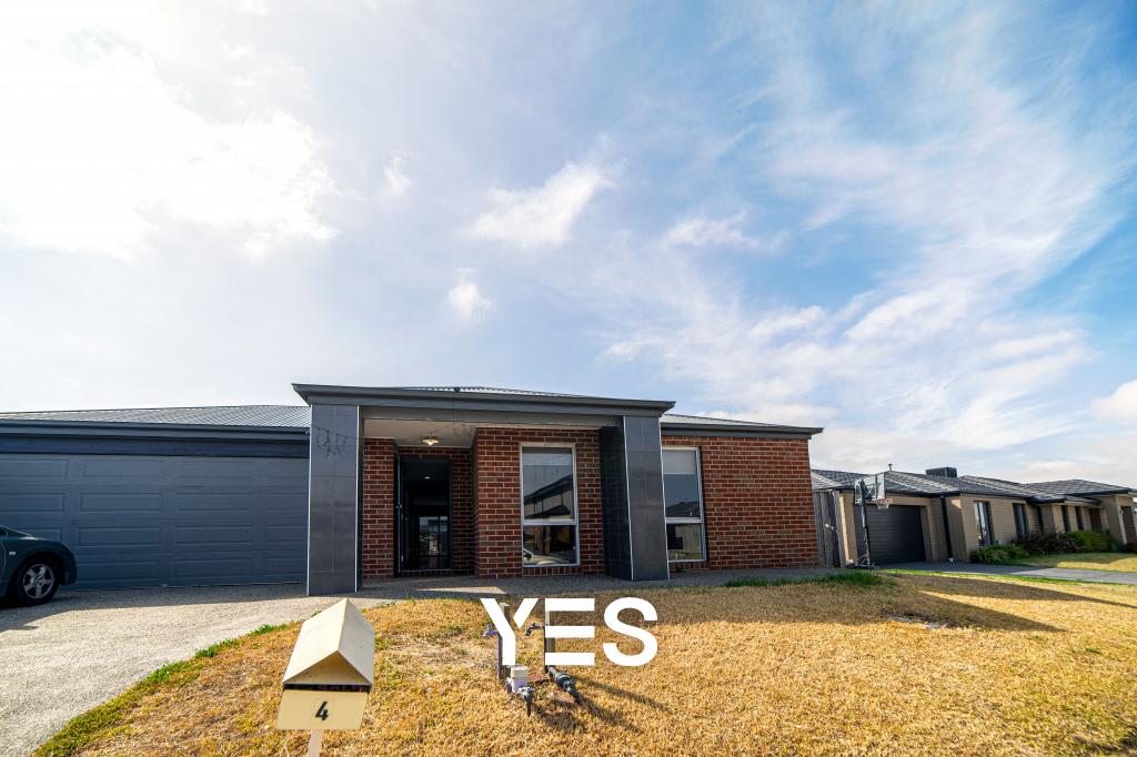4 CURVED TRUNK RD, OFFICER, VIC 3809