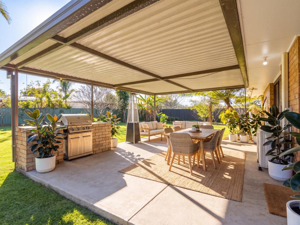 22 Japonica Dr, Palm Beach, QLD 4221