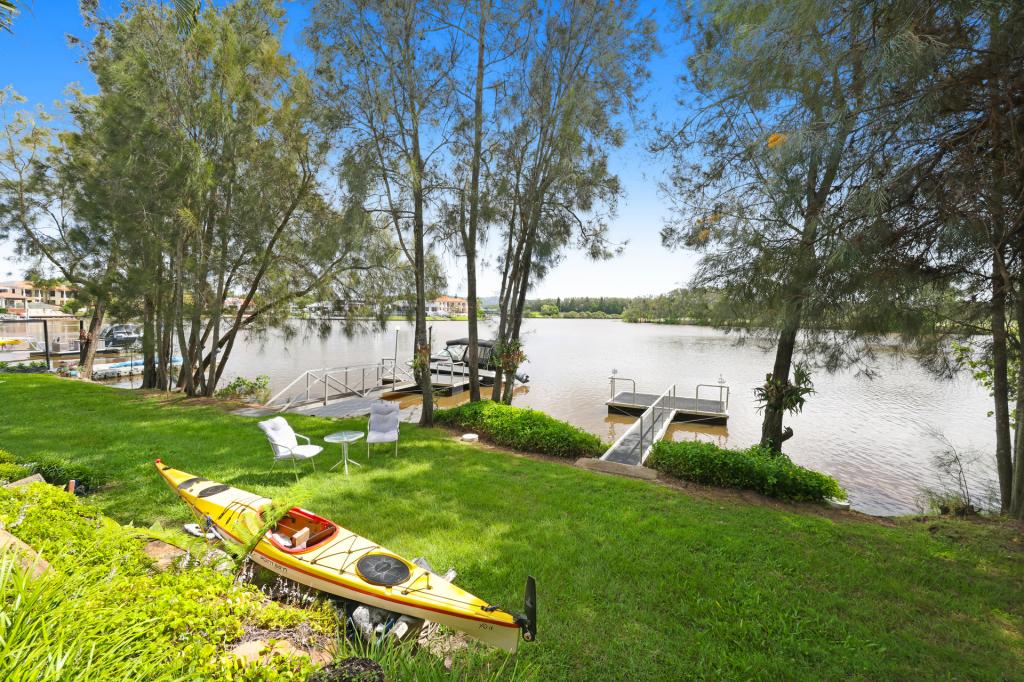 145/125 Santa Cruz Bvd, Clear Island Waters, QLD 4226