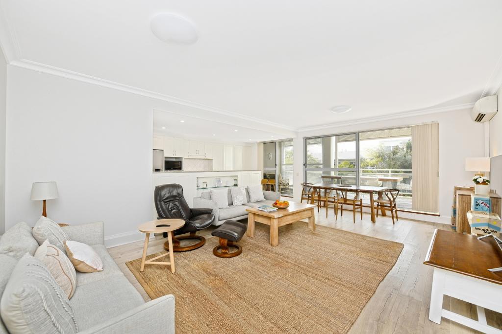15/2 Juniper Dr, Breakfast Point, NSW 2137