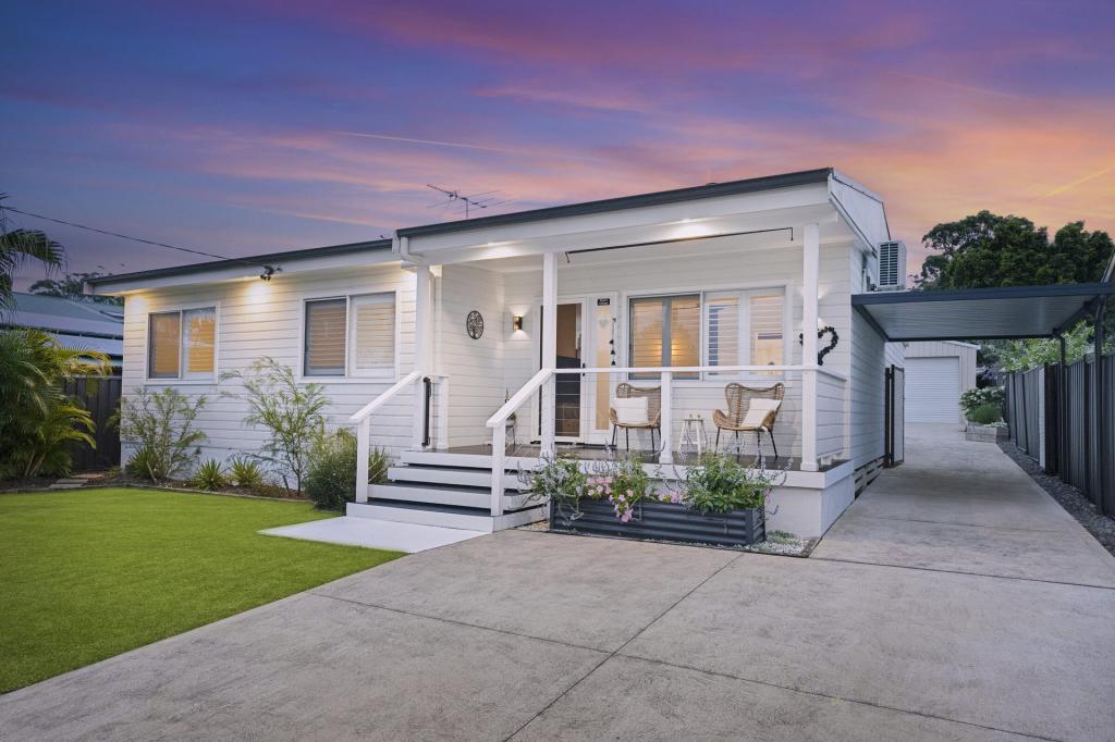 16 Audie Pde, Berkeley Vale, NSW 2261