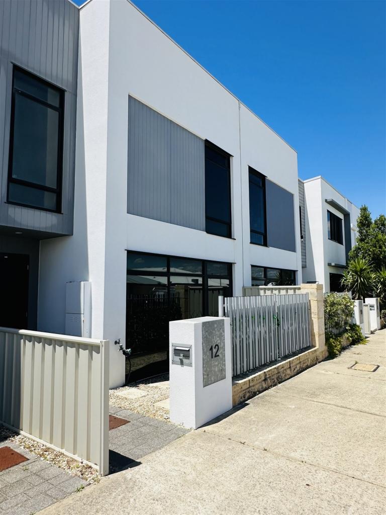 12 Ginrock Way, Golden Bay, WA 6174