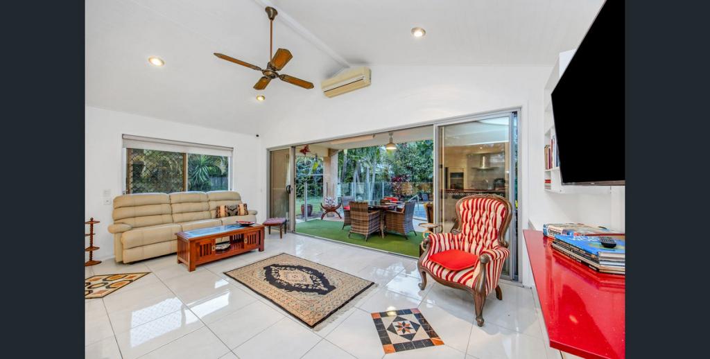 5 Tern Dr, Burleigh Waters, QLD 4220