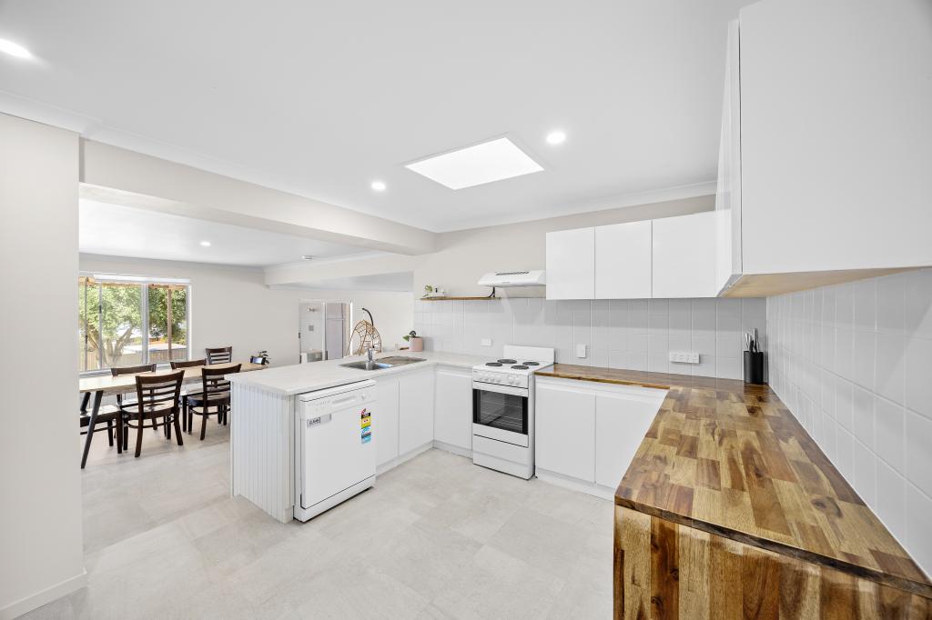 24 BELVEDERE CRES, EATON, WA 6232