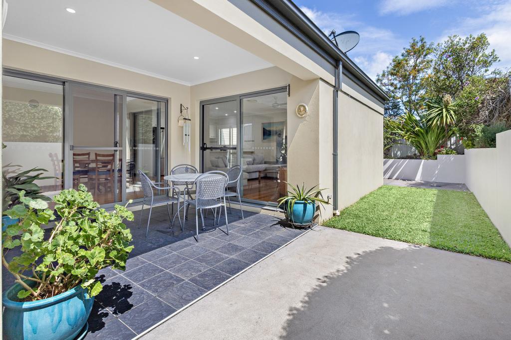 2/38a Russell St, Balgownie, NSW 2519