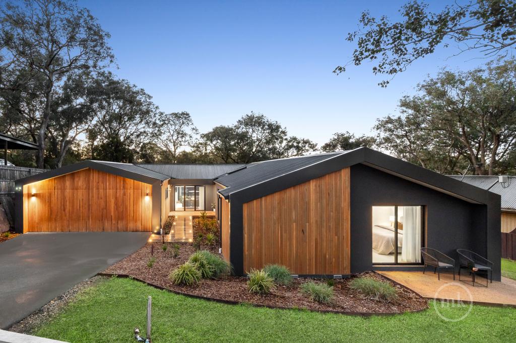 21 HILLCREST RD, ELTHAM NORTH, VIC 3095