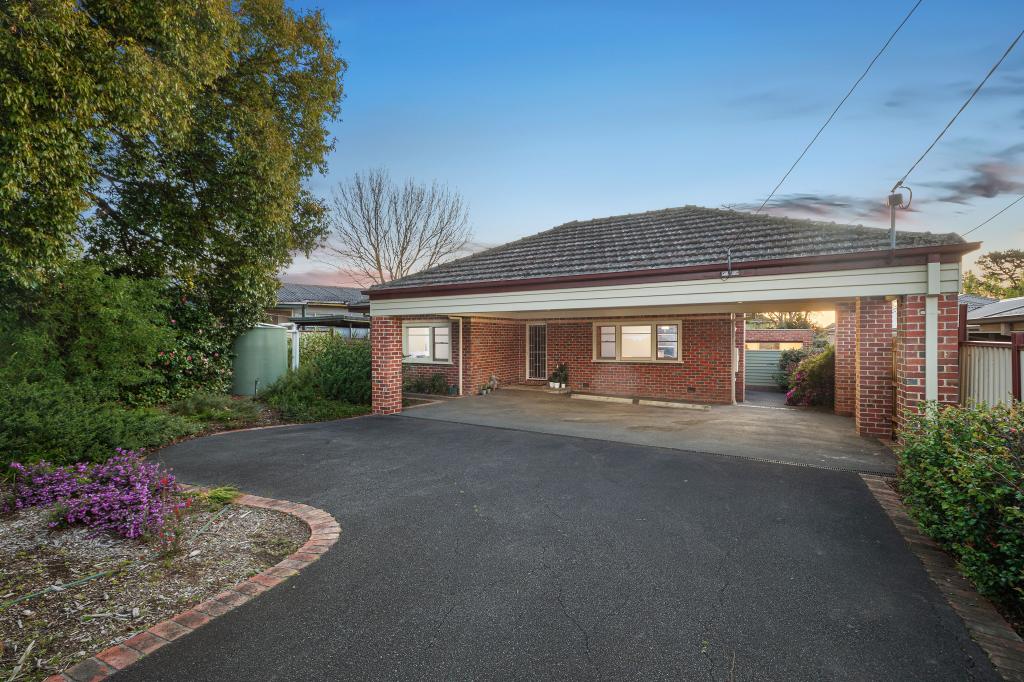 18 Stanley Ave, Ringwood East, VIC 3135