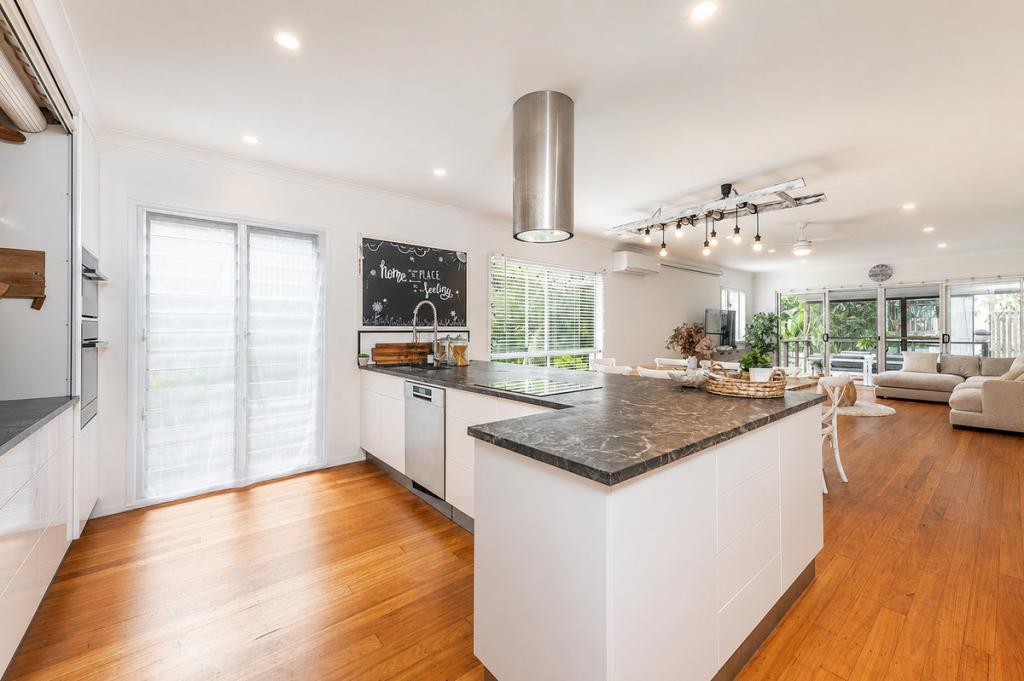 1/4 Pettigrew St, Mooloolaba, QLD 4557