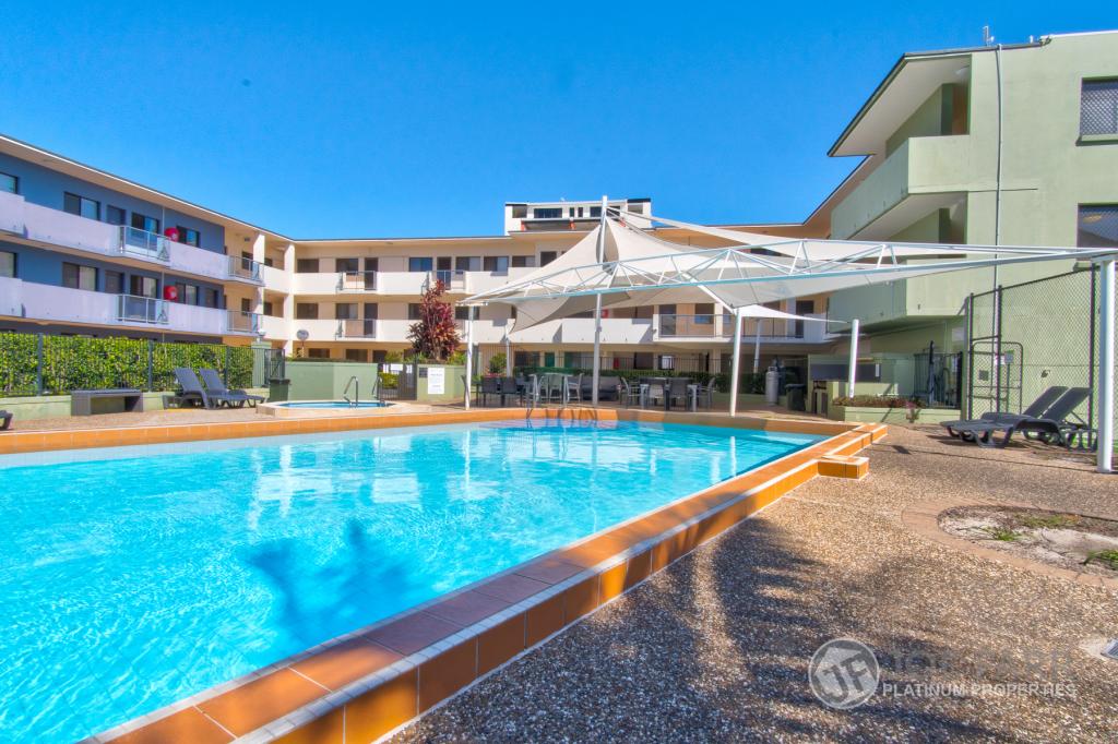 222a & 222b/132 Marine Pde, Southport, QLD 4215