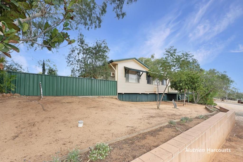 11 Bateman St, Northampton, WA 6535