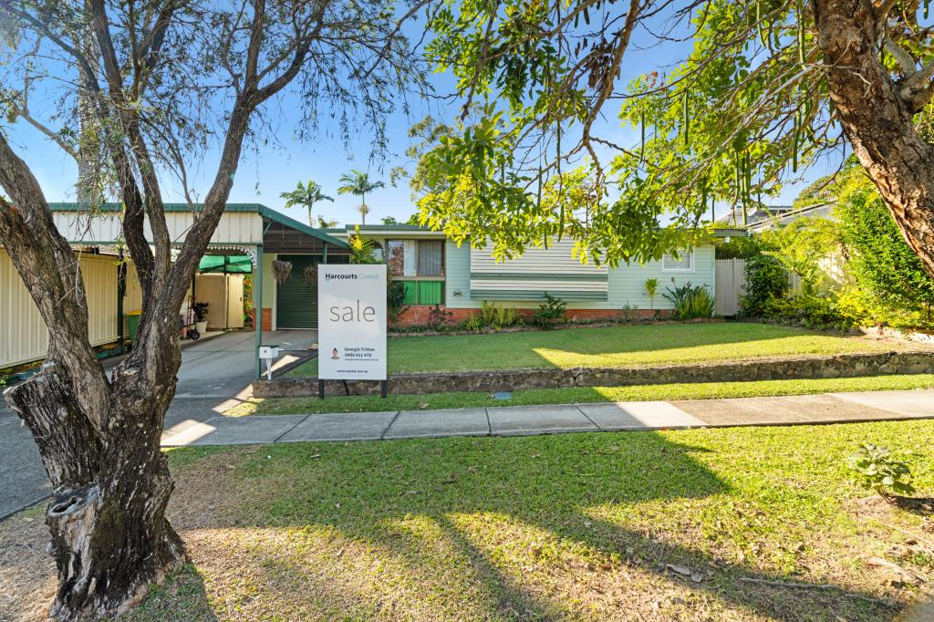 4 Larwon Tce, Southport, QLD 4215