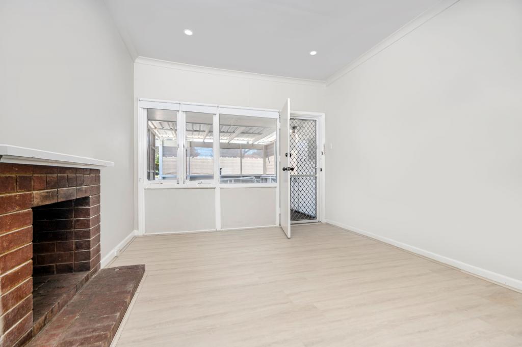 15 Cassia St, Rangeway, WA 6530