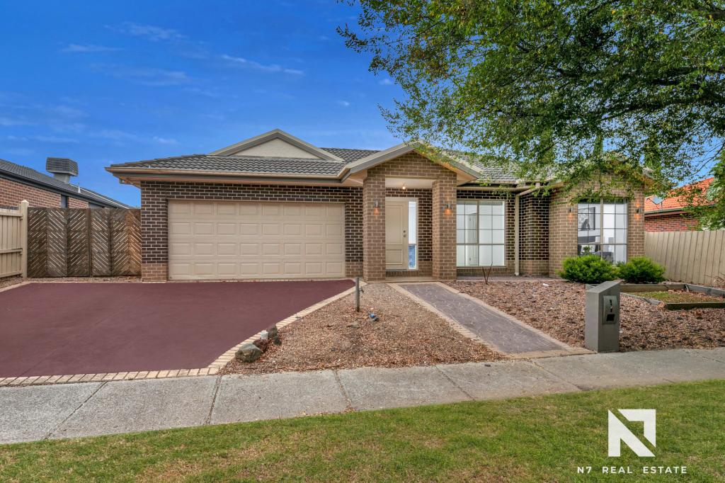 4 Exhibition Pde, Taylors Hill, VIC 3037