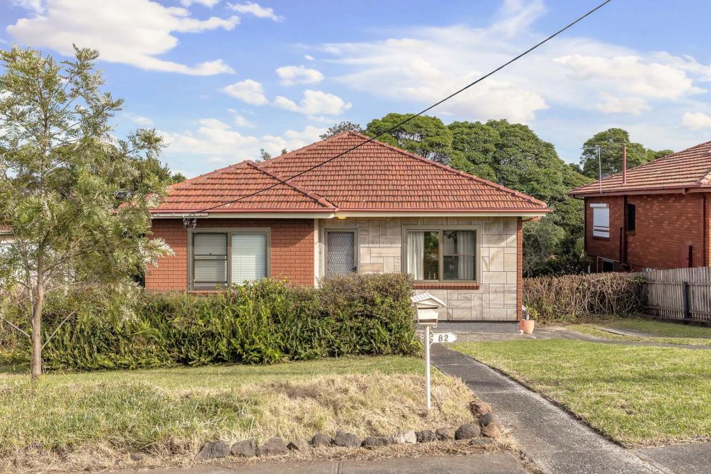 82 Weringa Ave, Lake Heights, NSW 2502