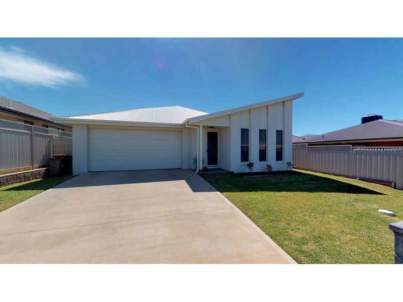 17 Sherrard Cres, Dubbo, NSW 2830