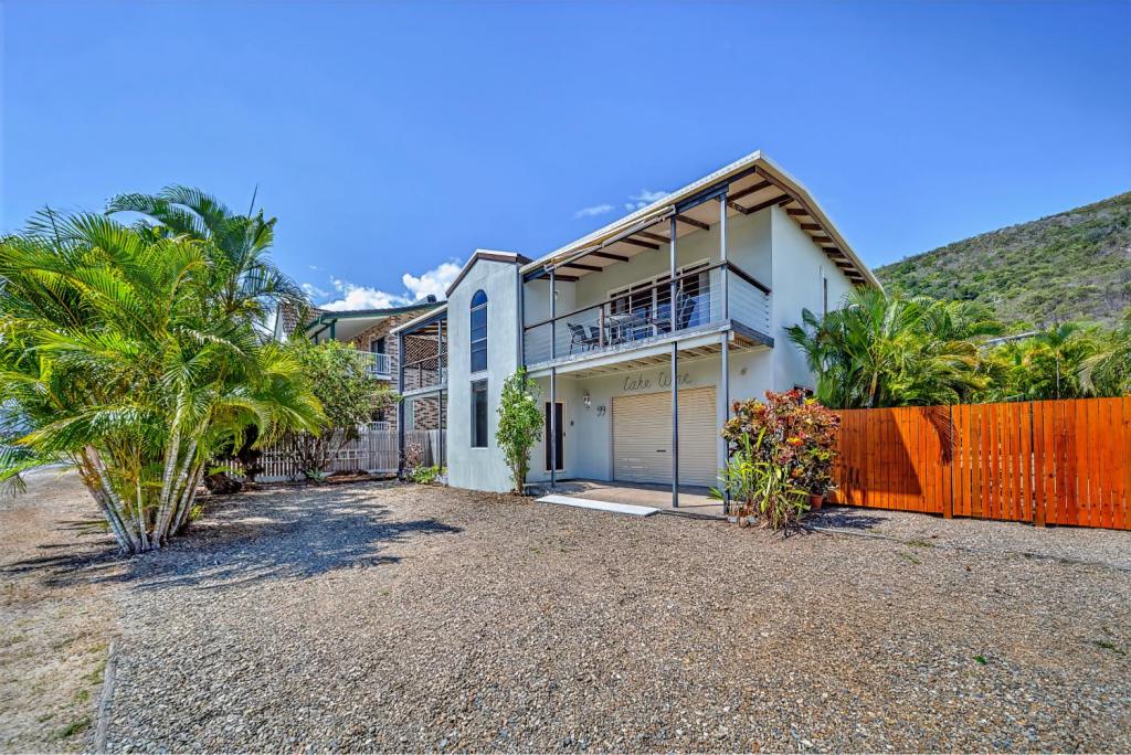 99 Gloucester Ave, Hideaway Bay, QLD 4800