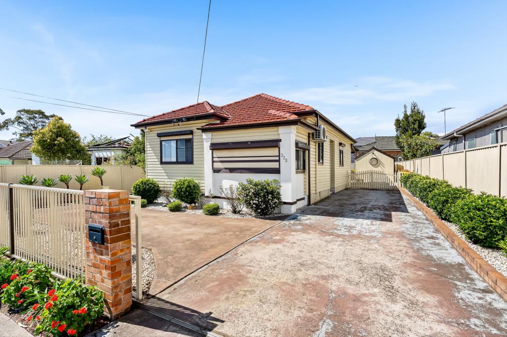 323 Woodville Rd, Guildford, NSW 2161