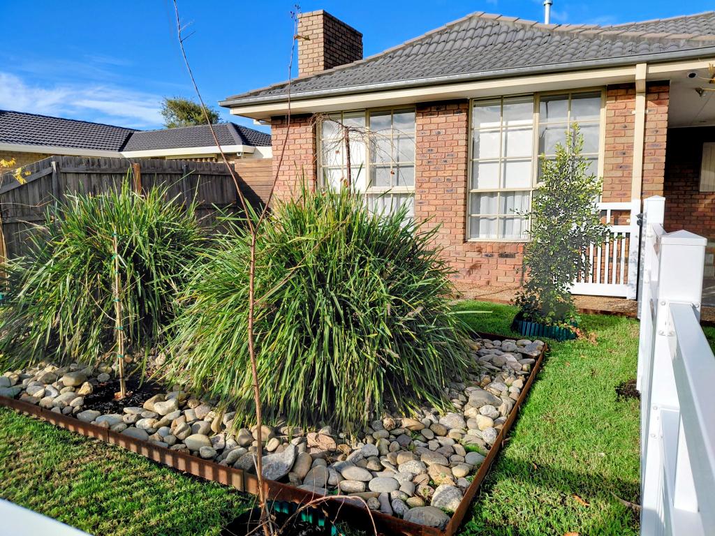 1/16 Chirnside Rd, Berwick, VIC 3806