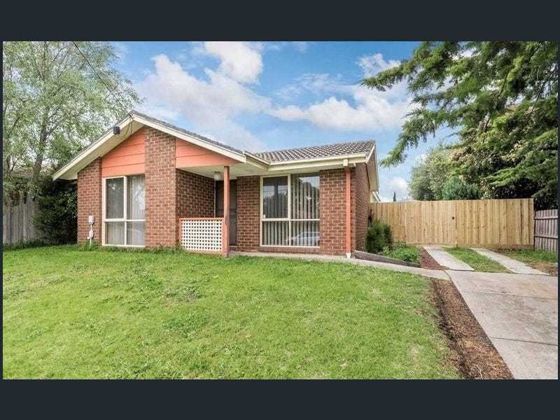 6 Bates St, Cranbourne West, VIC 3977